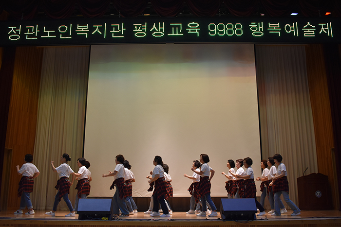 ���δ���