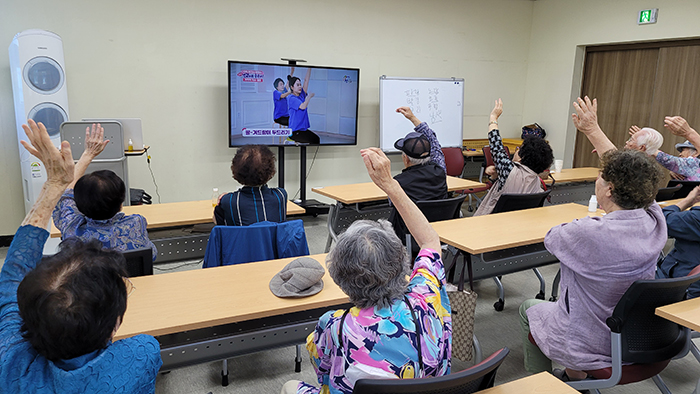 ġ�ſ��� ���������ưư�� ���� ��ȭ ü��